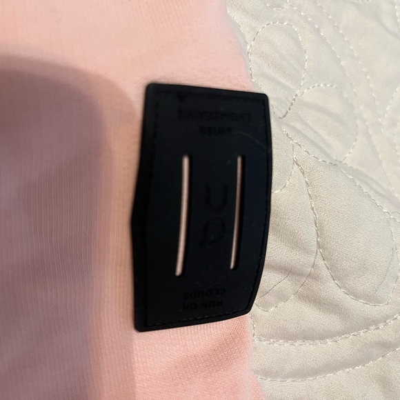 Oncloud Jacket - Picture 2 of 4